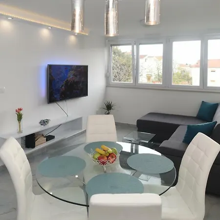 Luxury Regina سبليت